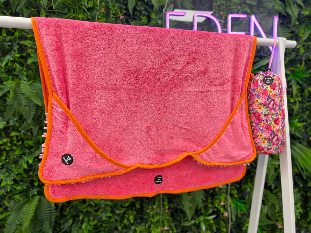 Florentina Dog Towel & Carry Bag